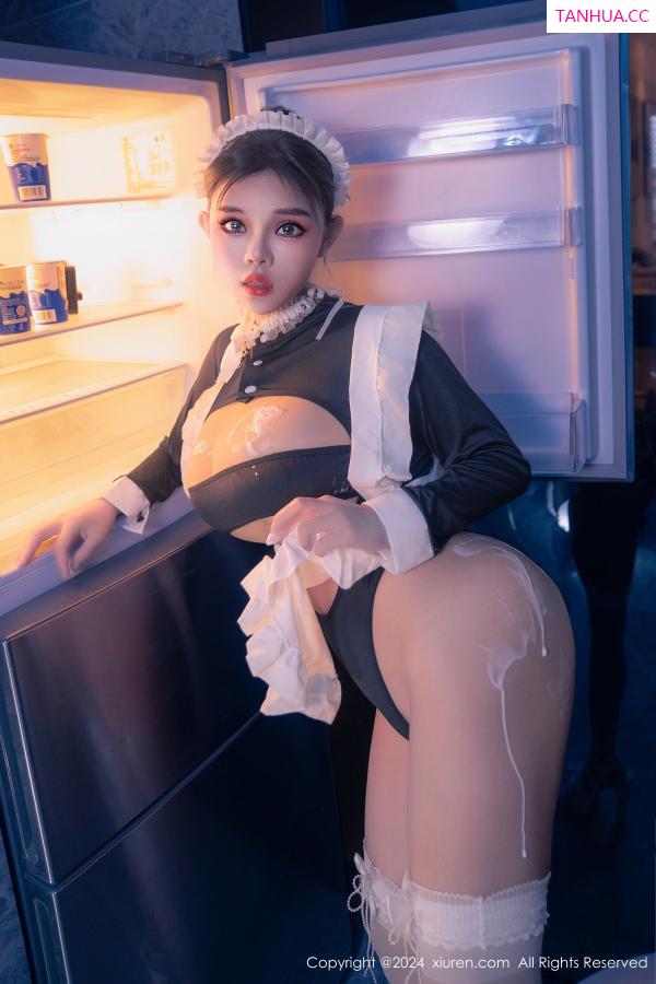   [XiuRen]高清写真图 2024.08.05 No.8966 小童颜 丝袜美臀第18张图片